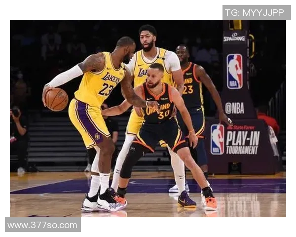 湖人117-112灰熊 球员评价:3人优秀,4人及格,2人低迷 湖人117-112灰熊 球员评价:3人优秀,4人及格,2人低迷