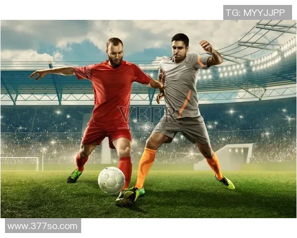 足球传奇人物的辉煌人生与成就探索从球场到人生的全方位解读 足球传奇人物的辉煌人生与成就探索从球场到人生的全方位解读